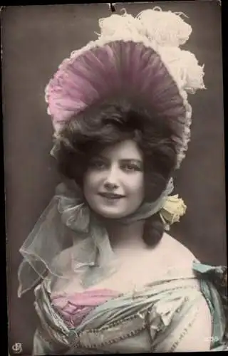 Ak Junge Frau, Portrait, Hut