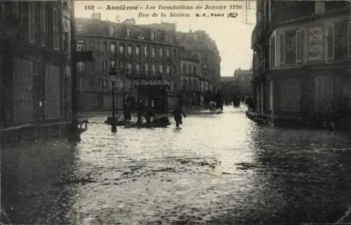 Ak Asnières-sur-Seine Hauts-de-Seine, Überschwemmungen, Rue de la Stations