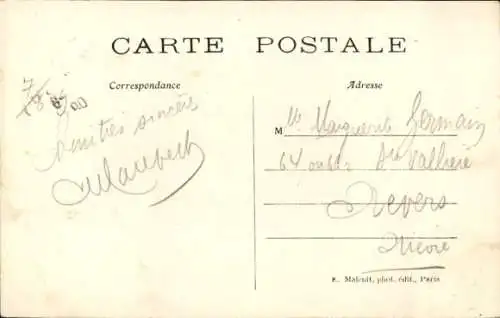 CPA Dirigeable Militaire Republique evoulant au-dessus d'Ivry