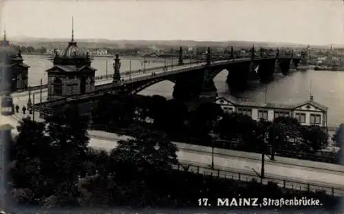 Ak Mainz am Rhein, Straßenbrücke, Blick auf den Fluss, historische Architektur