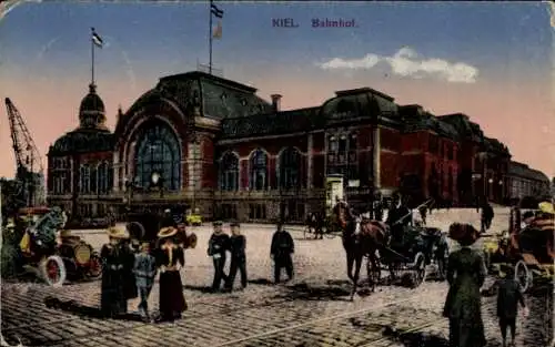 Ak Kiel in Schleswig Holstein, Blick auf den Bahnhof, Straßenseite, Kutsche