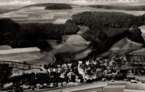 Ak Hillershausen im Hochsauerland Korbach in Hessen, Luftaufnahme von Brunskappel, ländliche U...