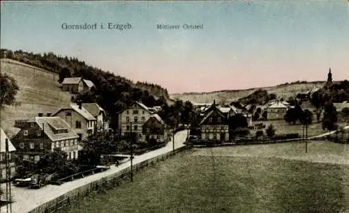 Ak Gornsdorf im Erzgebirge, Dorfansicht, Häuser, Landschaft, Mittlerer Ortsteil, Erzgebirge