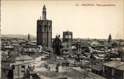 Ak Valencia Stadt Spanien, Panoramablick, Architektur, Kirchen, Türme