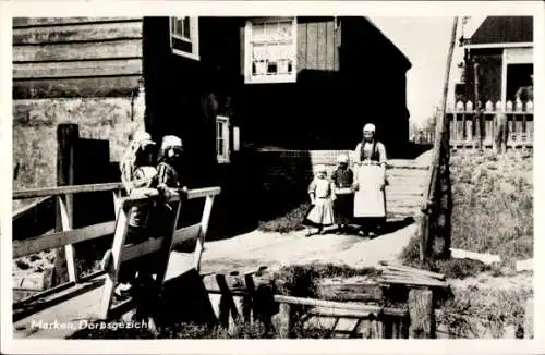 Ak Kerkbuurt Marken Waterland Nordholland Niederlande,  Dorpsgezicht