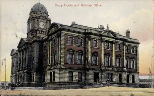 Ak Barry Wales, Barry Docks and Railway Office, Uhrturm, Architektur