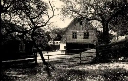 Foto Ak Niederösterreich, Almesbrunnberg, Wohnhäuser, Straße