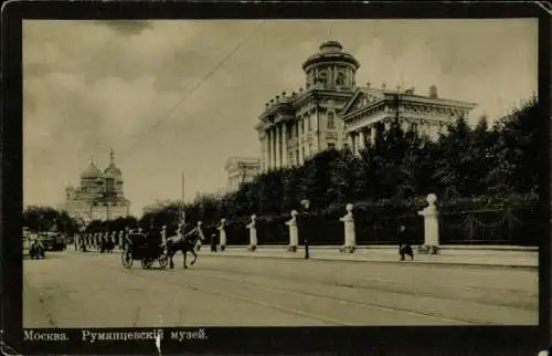 Ak Moskau Russland,  Rumiantsev Museum, Straßenansicht, Pferdekutschen, Gebäude