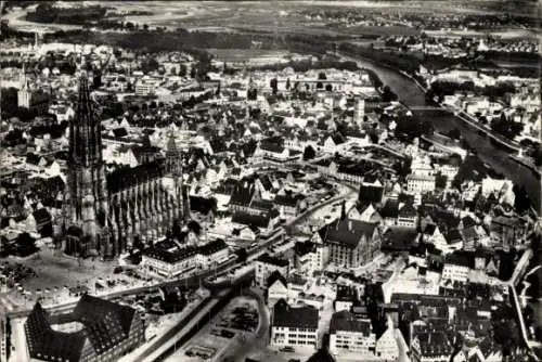 Ak Ulm an der Donau, Luftbild der Stadt, Münster