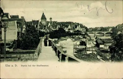 Ak Ulm an der Donau, Partie auf der Stadtmauer