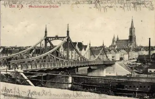 Ak Ulm an der Donau, Blick auf Neutorstraße mit Brücke, Münster