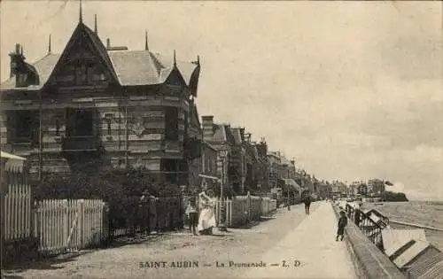 Ak Saint Aubin sur Mer Calvados, Promenade