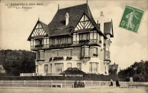 CPA Deauville sur Mer Calvados, les Abeilles