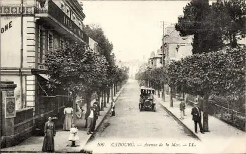 Ak Cabourg Calvados, Avenue de la Mer