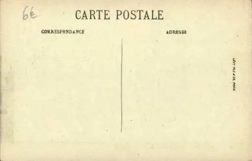 Ak Cabourg Calvados, Casino, Vorplatz