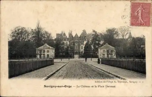 Ak Savigny sur Orge Essonne, Chateau, Place Davoust