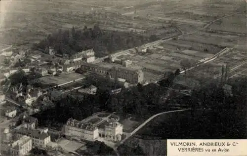 Ak Verrières Aveyron, Vorderansicht einer Postkarte mit einem Schwarz-Weiß-Foto von Verrières ...