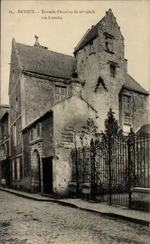 Ak Bayeux Calvados, Turm eines Herrenhauses aus dem 15. Jahrhundert in der Rue Franche