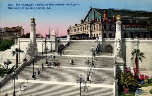 Ak Marseille Bouches du Rhône, Escalier Monumental de la gare