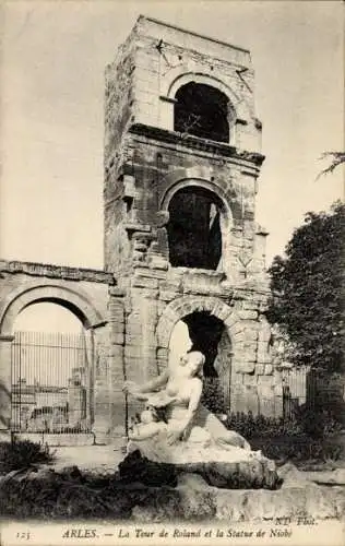 CPA Arles Bouches du Rhône, La Tour de Roland et la Statue de Niobé