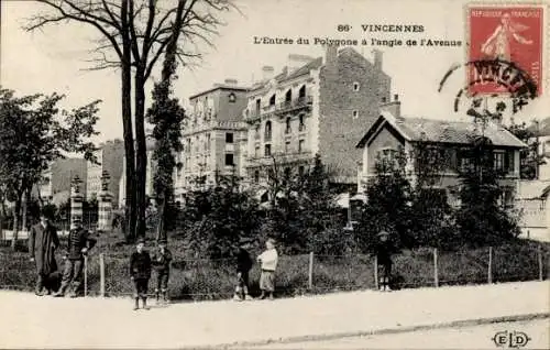 CPA Vincennes Val de Marne, L'Entrée du Polygone à l'angle de l'Avenue