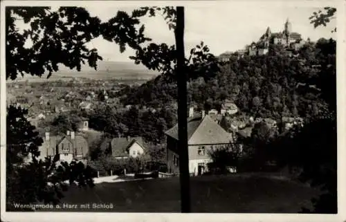 Ak Wernigerode am Harz, Blick auf den Ort und das Schloss