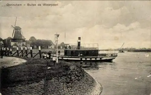 Ak Gorinchem Südholland Niederlande, Wasserstraße, Fähre, Windmühlen, Uferbereich