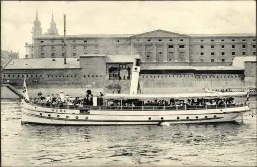 Ak Magdeburg in Sachsen Anhalt, Salondampfer Werra, Abfahrt Strombrücke