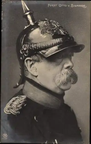 Ak Otto von Bismarck in Uniform mit Pickelhaube