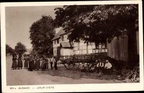 Ak Elsass, Frauen in Elsässer Trachten, Haus, Fuhrwerk