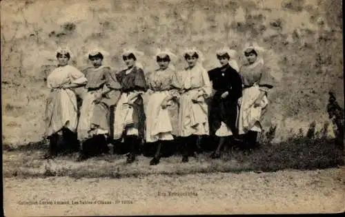 Ak Frauen in französischer Tracht, Gruppenbild