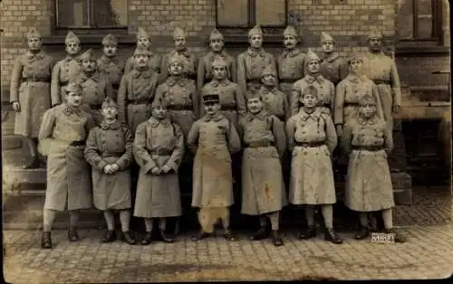 Foto Ak Französische Soldaten in Uniformen, Gruppennfoto