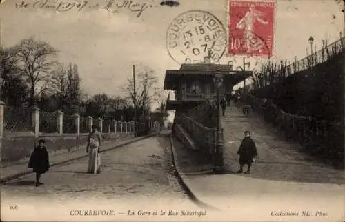 Ak Courbevoie Hauts de Seine, La Gare et la Rue Sébastopol