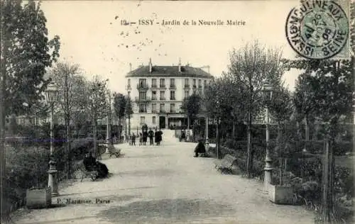 Ak Issy les Moulineaux Hauts de Seine, Jardin de la Nouvelle Mairie