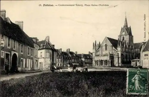 Ak Falaise Calvados, Place Reine-Mathilde