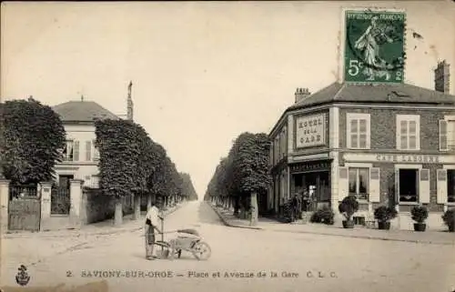 Ak Savigny sur Orge Essonne, Place, Avenue de la Gare