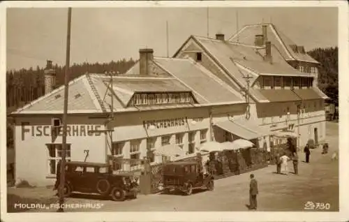 Ak Moldava Moldau in Böhmen, Blick auf das Fischerhaus, Arthur Dix, Automobile