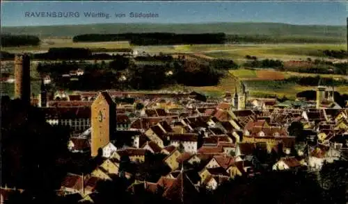Ak Ravensburg in Württemberg Oberschwaben, Vogelperspektive der Stadt, markante Türme, grüne F...