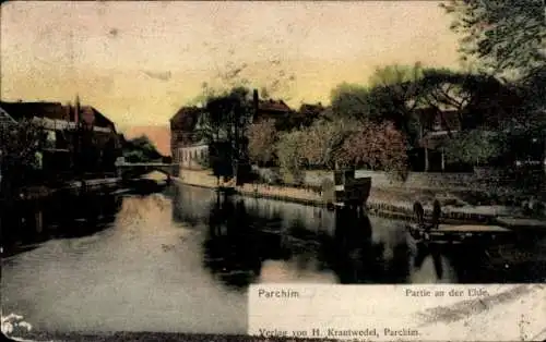 Ak Parchim, Partie an der Elde, Steg, Brücke, Personen