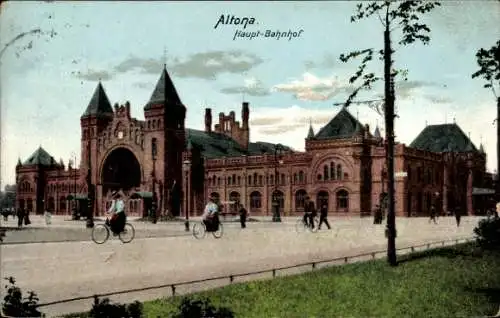 Ak Hamburg Altona, Hauptbahnhof, Fahrradfahrer