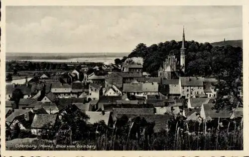 Ak Oderberg in der Mark, Stadtansicht von Oderberg, Kirche, Häuser, Landschaft im Hintergrund