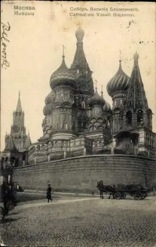 Ak Moskau Russland, Kreml, St. Basilius Kathedrale, Zwiebelhaube, historisches Gebäude