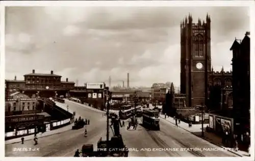 Ak Manchester England, Kathedrale, Austauschstation, historische Szene, Straßenbahn