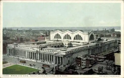 Ak New York City USA, Vogelperspektive, Pennsylvania Station,  große Gebäude, Stadtansicht