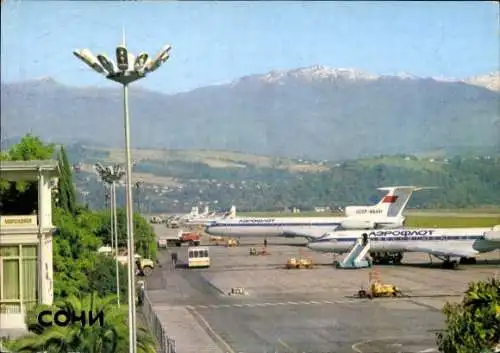 Ak Sotschi Russland, Flughafen, Aeroflot Flugzeuge, Gebirge, Gebäude