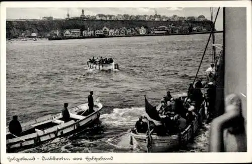 Ak Nordseeinsel Helgoland, Ausbooten vor der Insel