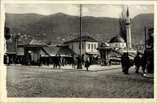 Ak Sarajevo Bosnien Herzegowina, Stadtansicht, Gebäude, Menschen, Minarett, Berglandschaft