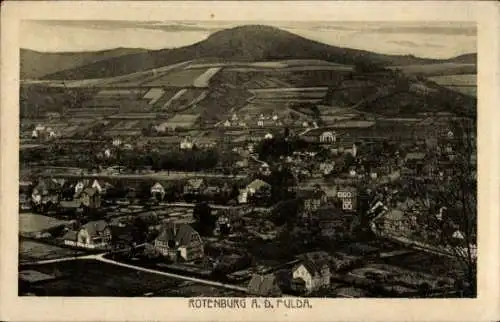 Ak Rotenburg an der Fulda, Landschaftsansicht, viele Häuser, Berg im Hintergrund