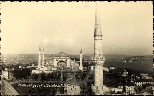 Ak Konstantinopel Istanbul Türkei,  Aya Sofia, Moschee, Minarette, Wasserweg, Stadtansicht