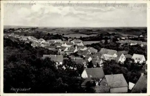 Ak Hergisdorf in Sachsen Anhalt, Landschaftsaufnahme, Wohnhäuser, ländliche Umgebung, Wolken a...